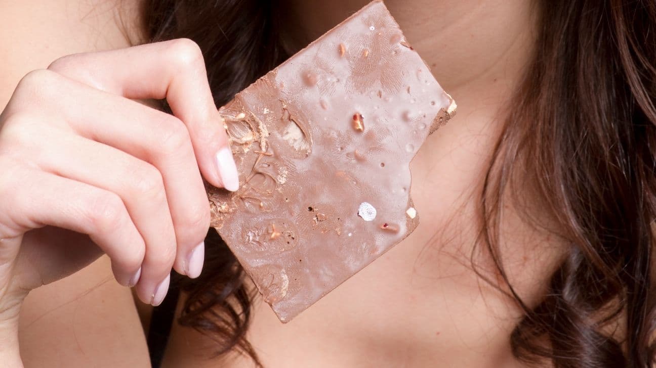 Sniffing Chocolate Could Boost Your Leg Day Workouts and Curb Hunger