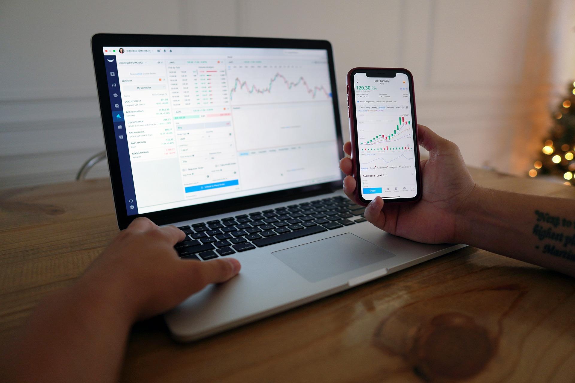 Vitalik Buterin-Linked Address Moves 7,000 ETH to Fresh Wallet