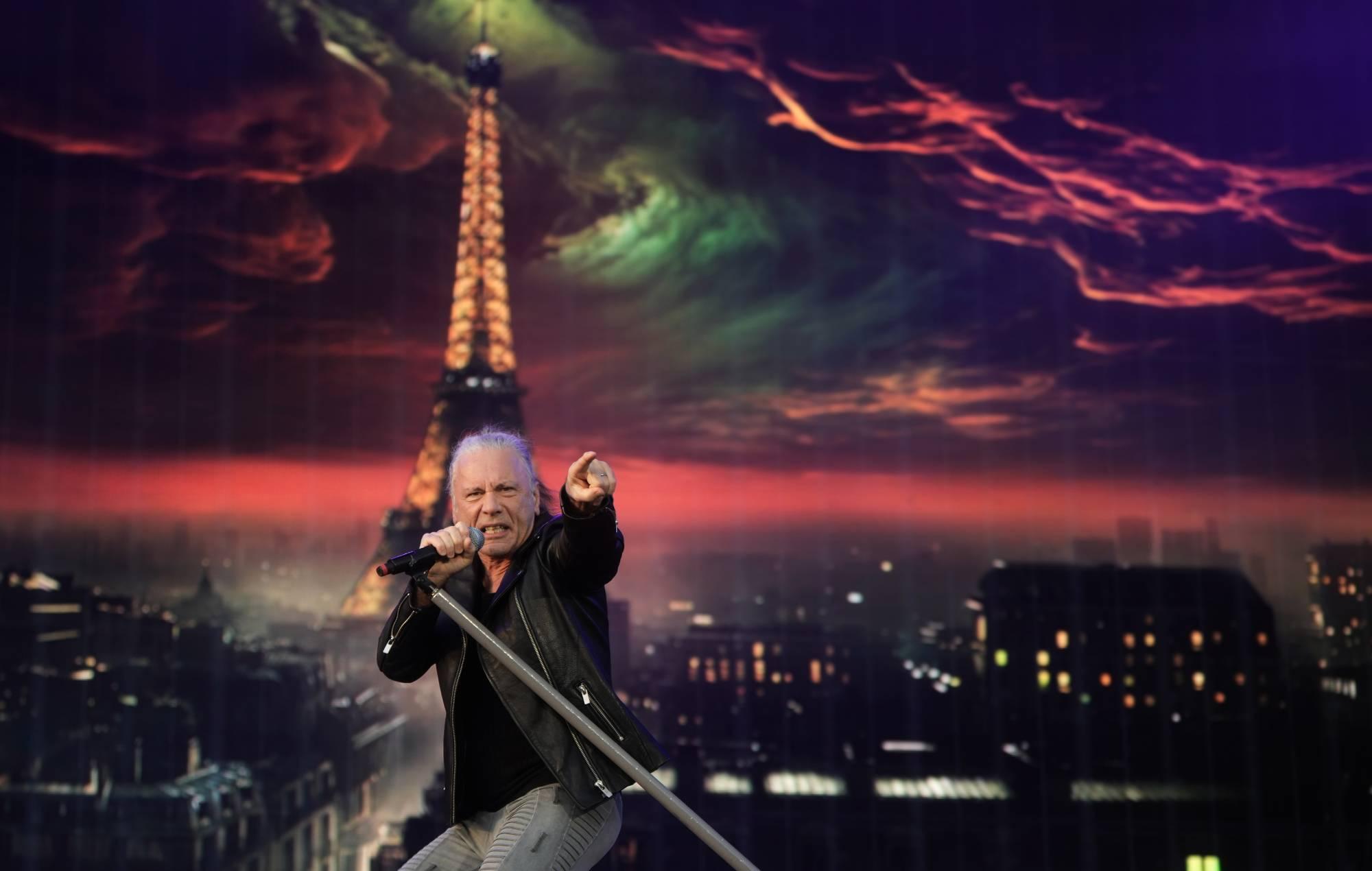 Iron Maiden enforce phone-free standing area at Paris arena show