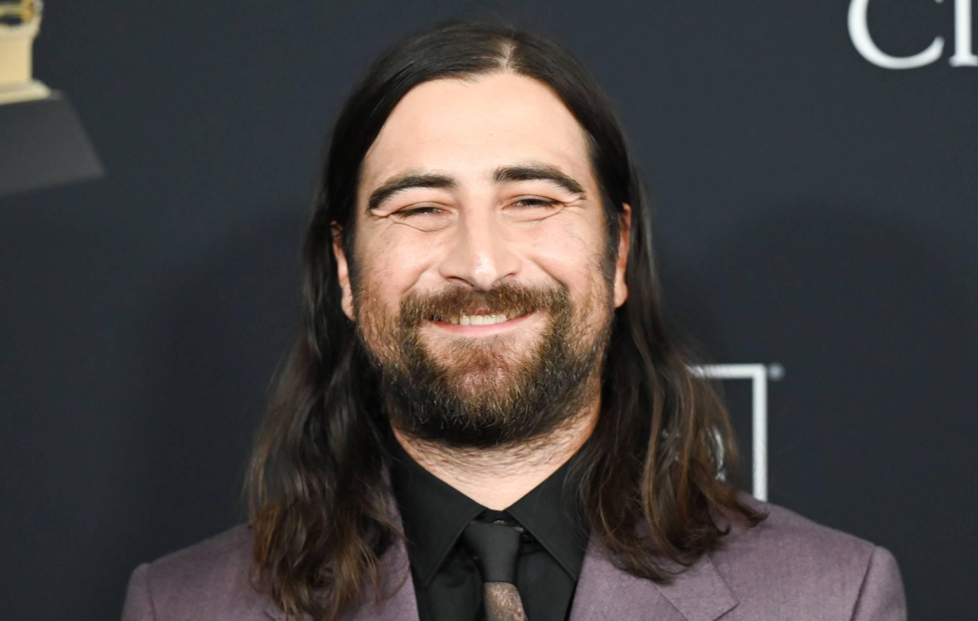 Noah Kahan celebrates furries on stage as Pittsburgh show coincides with “world’s largest furry convention”