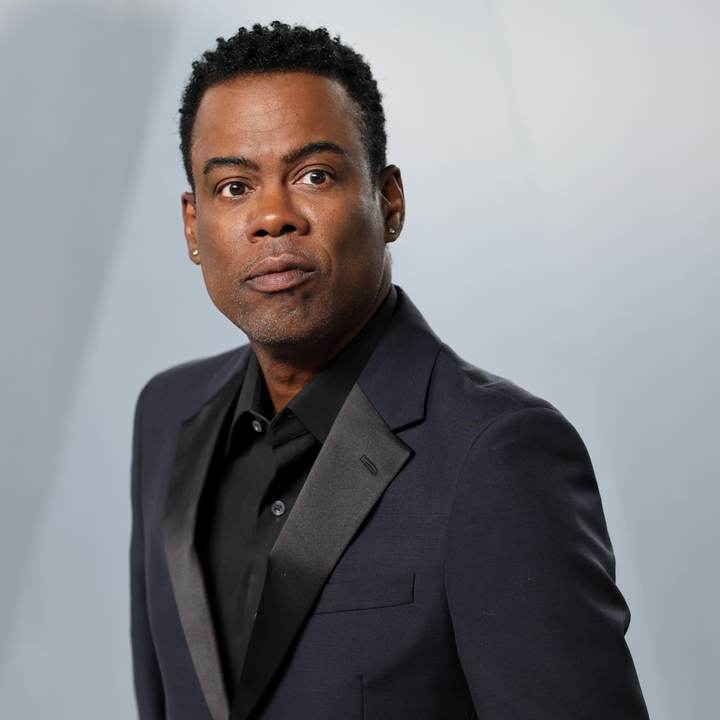 Chris Rock Debuts New Relationship During PDA-Filled Stroll