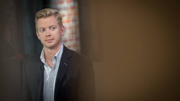As Reddit stock falls, CEO questions value of Google's AI Overviews