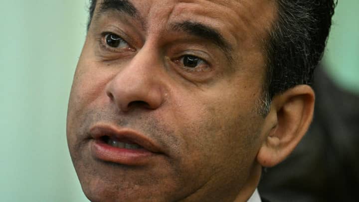 FDA chief resigns after Trump admin forced approval of fruity e-cigs