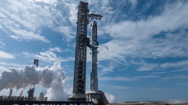Once again, SpaceX has set a new record for the tallest rocket ever built