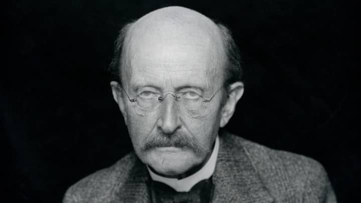 Why did this journal retract two 1940s papers by Max Planck?