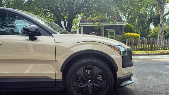 A good little EV you won't be able to buy soon: The Volvo EX30 Cross Country