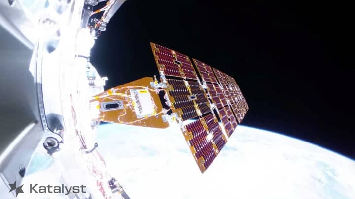 Reaction wheel failures leave Swift rescue mission spinning in orbit