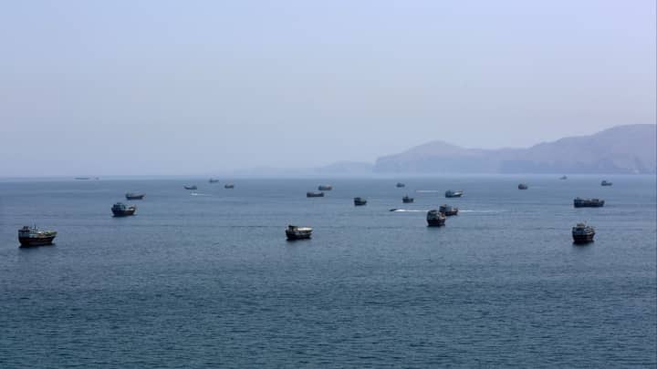 Tehran closes Strait of Hormuz ahead of US-Iran talks in Switzerland