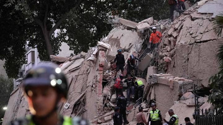 Powerful twin earthquakes rock Venezuela, toppling buildings in Caracas