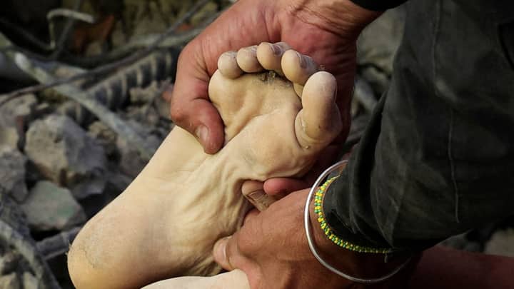 Venezuela earthquakes death toll rises to 589, other nations rush to help