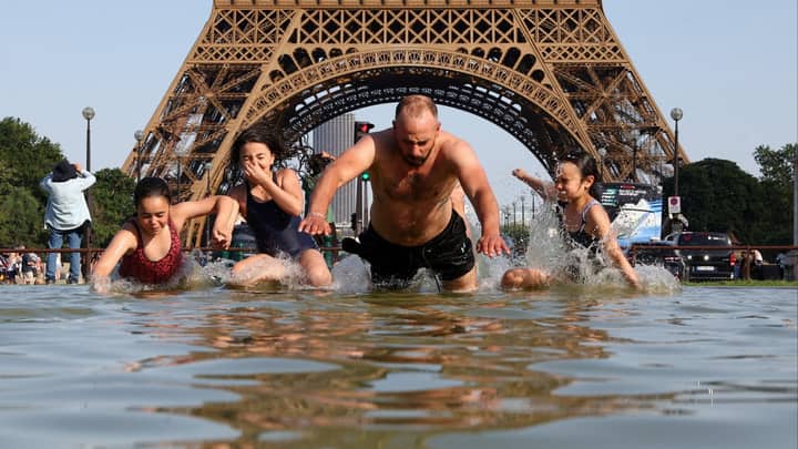 French heatwave packs hotels as city dwellers struggle to sleep