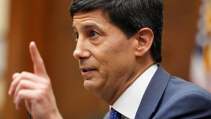 US inflation cools on brief ceasefire but Fed keeps rate hike option