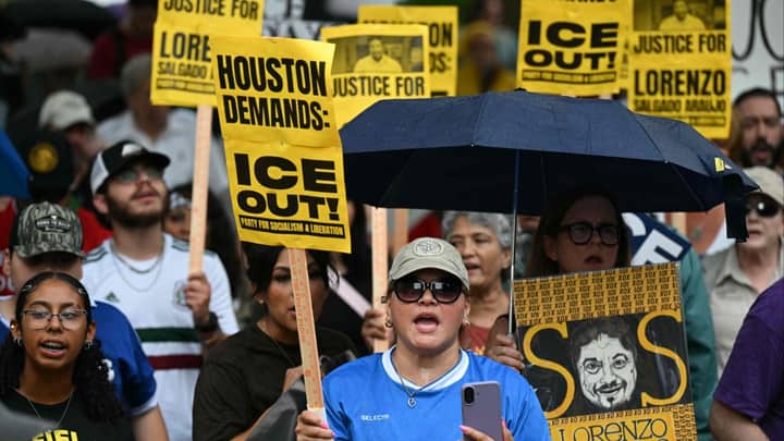 ICE halts vehicle stops for US immigration enforcement after deadly shootings