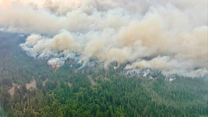 Canada to evacuate Ontario community as wildfire smoke chokes US