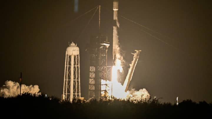Piece of SpaceX rocket to crash into moon at high speed