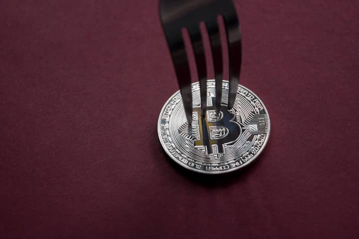 Bitcoin holders risk losing real BTC if they sell coins from BIP-110 fork, says developer