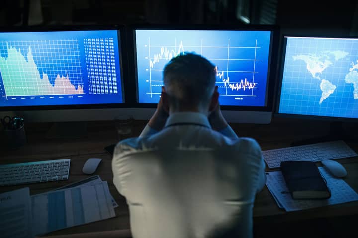 Smart-contract and DeFi coins lead losses as bitcoin wilts for 4th straight day