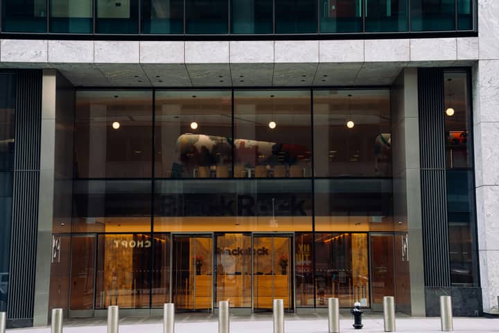BlackRock and Fidelity are quietly turning bitcoin ETFs into a two-firm market