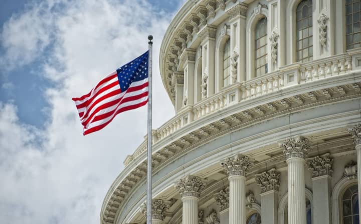 XRP leads majors losses as Clarity Act vote slips to September