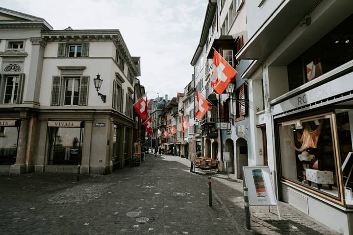 Swiss central bank bitcoin reserve push fails over signature shortfall