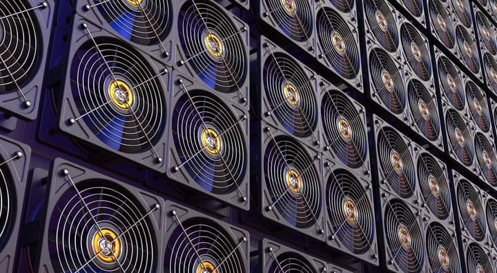 Bitcoin $4.4 billion supply overhang emerges as institutional demand wilts