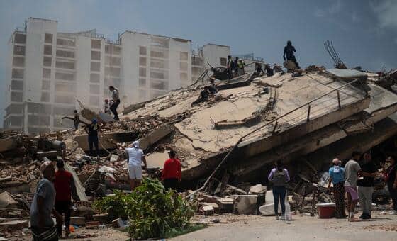 Venezuela quake: Key services crippled and health workers missing