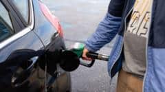 Oil price jumps to $117 after reports of 'extended' Iran blockade