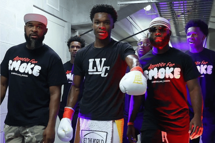 “Horrible Stoppage”: Abdullah Mason’s Win Marred by Fan Backlash, Referee Branded “Absolute Joke”