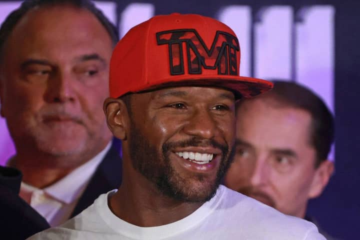 Floyd Mayweather Addresses Financial Rumors While Praising Jake and Logan Paul’s ‘Hustle’
