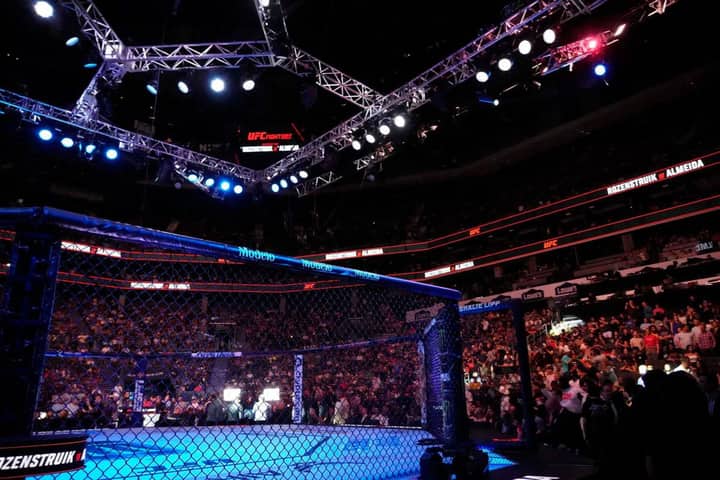 Unrest Inside Xfinity Mobile Arena in Philadelphia After Fan-Favorite Fighter Loses via Submission at UFC 330