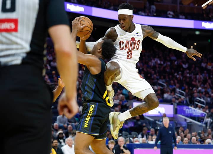 Cavs Star’s Flying Kick on Warriors Rookie Triggers Draymond Green as Heated Moment Unfolds