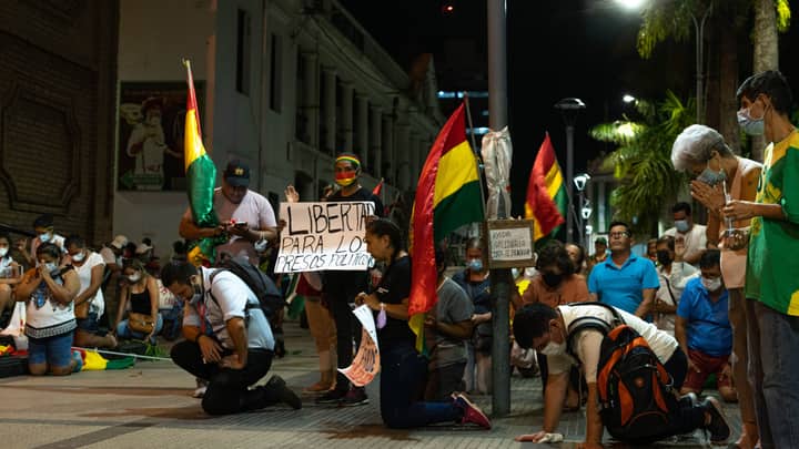 People protesting for political freedom in Santa Cruz, Bolivia.