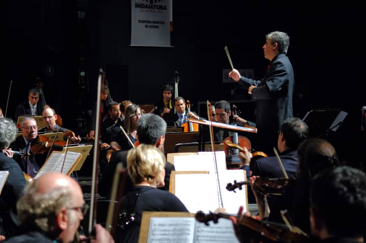 Dynamic classical orchestra performance conducted with passion in São Paulo, Brazil.