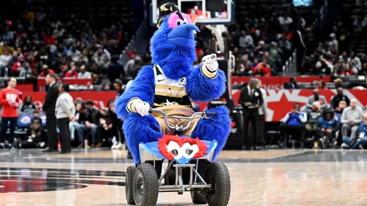 Wizards cut ties with $11.6 million Lakers reject via massive six-team trade