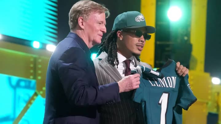 Eagles' rookie partakes in Phillies pregame ceremony