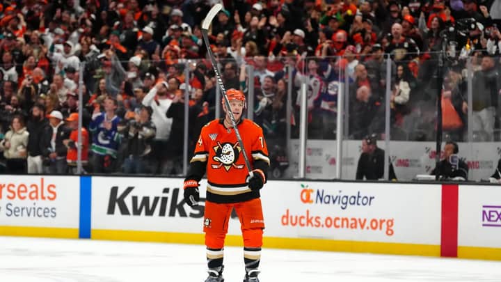 NHL free agency tracker 2026: Live updates on news, rumors, signings and trades
