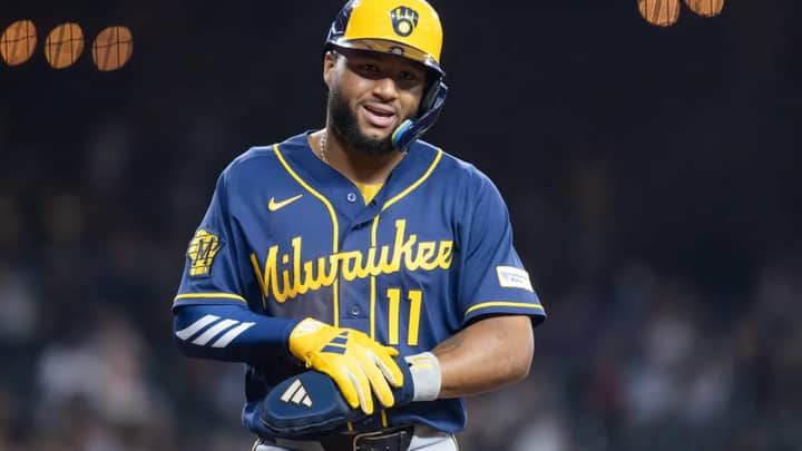 Why Jackson Chourio batted left-handed for Brewers, and how it's dividing MLB fans