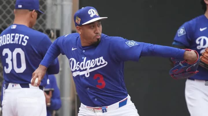 Dodgers-Orioles trade pitch sends $28M former Reliever of the Year to LA to pair with Edwin Diaz