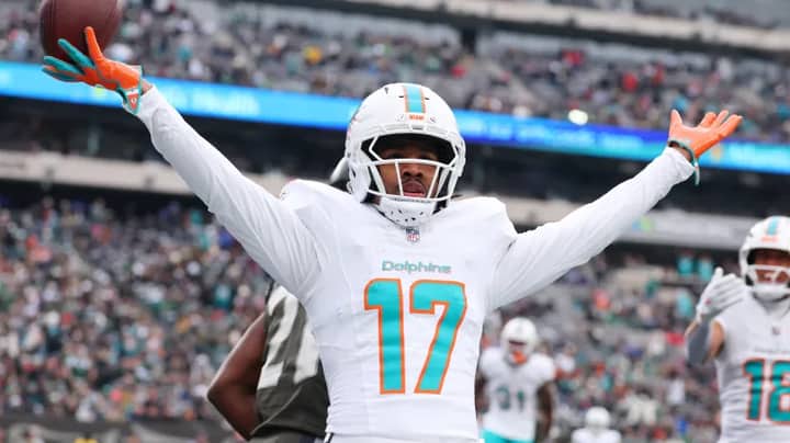 NFL exec likes Broncos trade for Jaylen Waddle more than Bills deal for DJ Moore