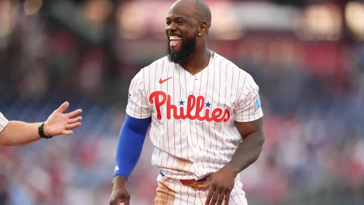 Phillies predicted to trade for $100M Gold Glove winner, Silver Slugger after Adolis Garcia injury