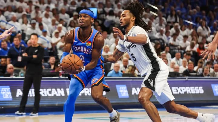 Devin Vassell celebrates Stephon Castle's perimeter defense as the best in the league