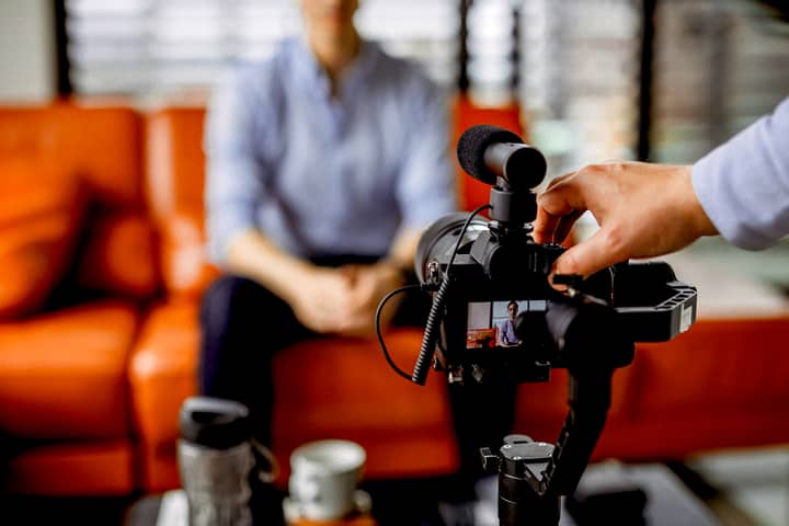 10 Reasons Every Business Owner Should Start Going Live on YouTube