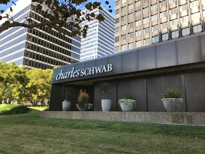 Charles Schwab Explores S&P 500 Prediction Markets With Cboe