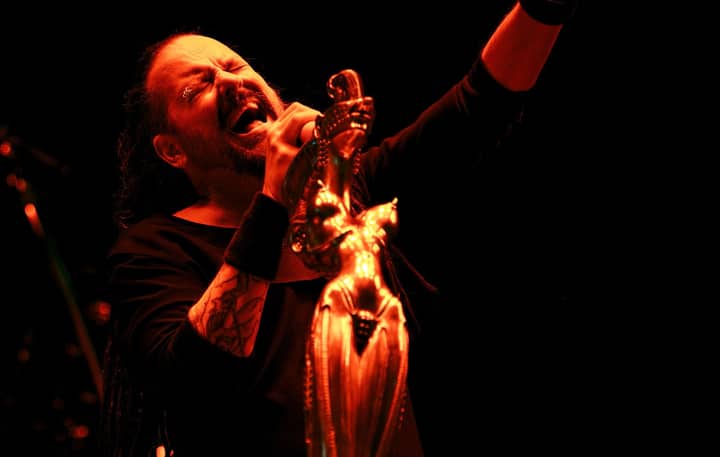 Watch KoRn play new song ‘Reward The Scars’ live for the first time to 50,000 people at Sick New World