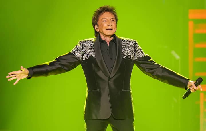 Barry Manilow postpones Las Vegas residency shows amid cancer recovery