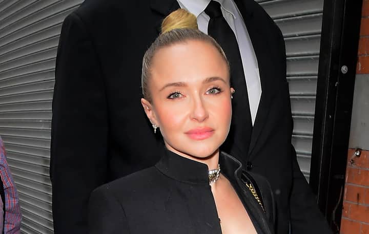 Hayden Panettiere says “well-respected”, “Oscar-winning actor” flashed testicles at her when she was 19