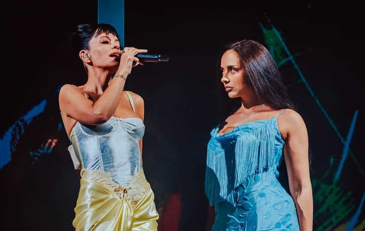 Watch JADE join Lily Allen for new ‘Beg For Me’ remix live debut at Mighty Hoopla