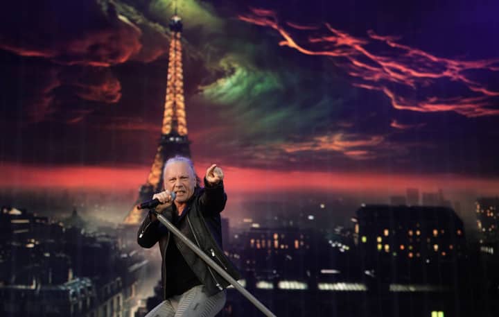 Iron Maiden enforce phone-free standing area at Paris arena show
