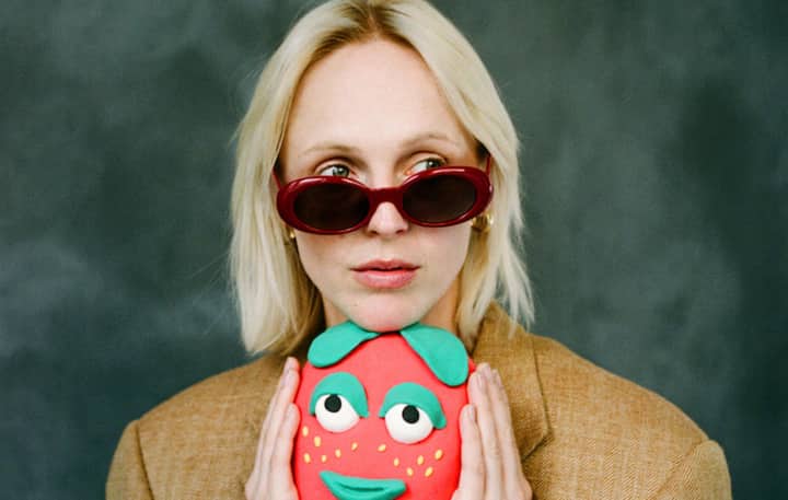 Laura Marling surprise releases new children’s album ‘Laura Sings Raffi’