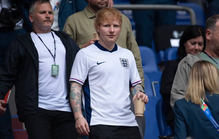 Fans comment on how “impressed” England players look to receive performance from Ed Sheeran